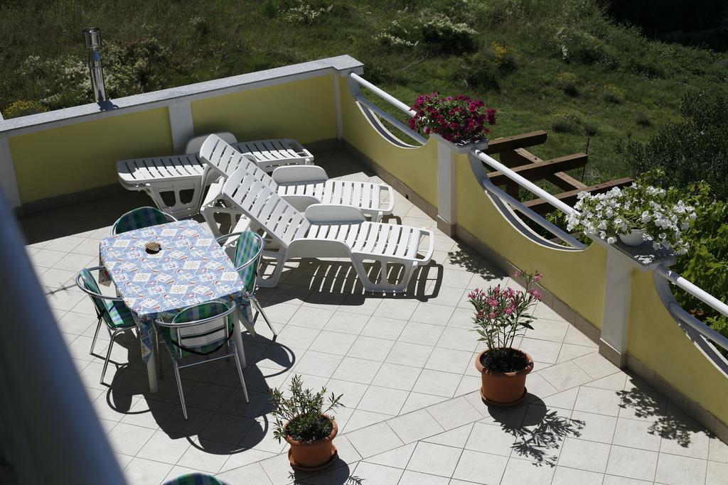 Apartments Roza Miskovici Exterior photo